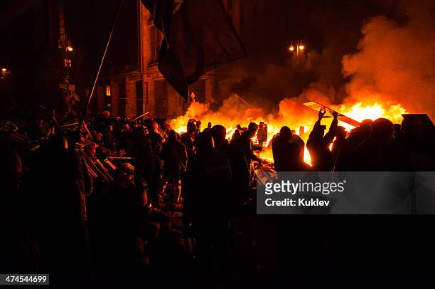 anti-government riot in kyiv ukraine - protest riot stock pictures, royalty-free photos & images