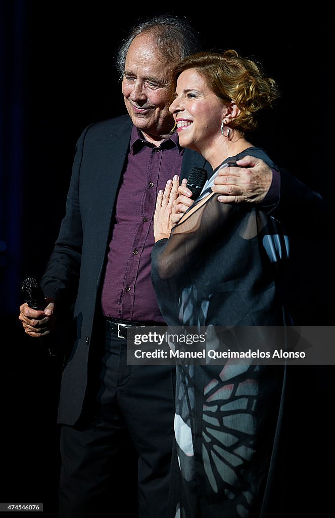 Serrat Performs in Concert in Valencia