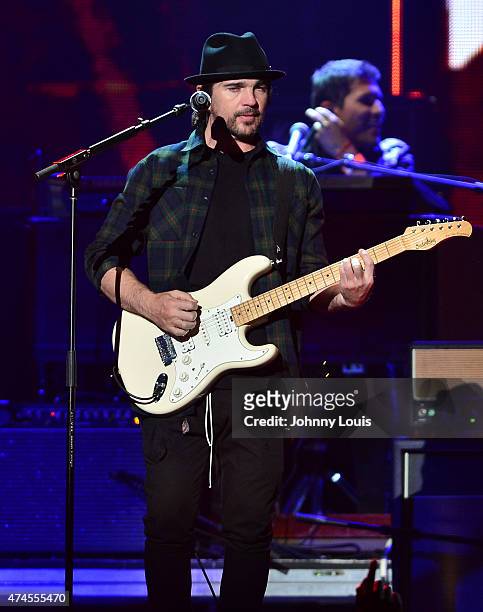 Juanes performs at the 2015 Billboard Latin Music Awards presented by State Farm on Telemundo at Bank United Center on April 30, 2015 in Miami,...