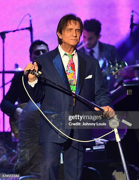 Roberto Carlos performs at 2015 Billboard Latin Music Awards presented by State Farm on Telemundo at Bank United Center on April 30, 2015 in Miami,...