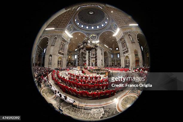 General view of St. Petr's Basilica during the Pentecost Celebration presided by Pope Francis on May 24, 2015 in Vatican City, Vatican. Pope Francis...