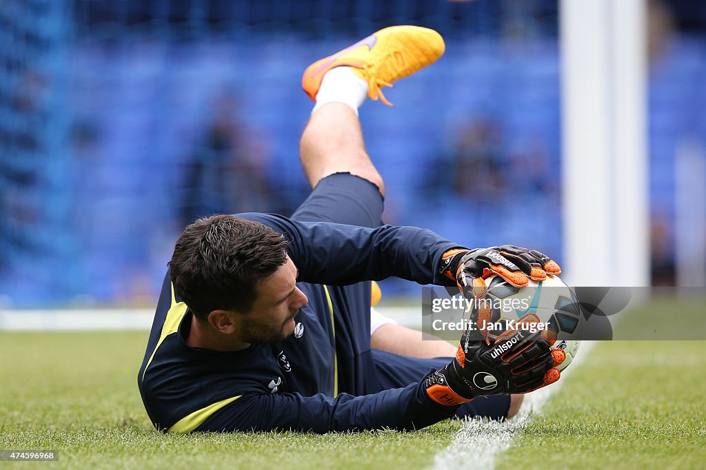 Everton v Tottenham Hotspur - Premier League