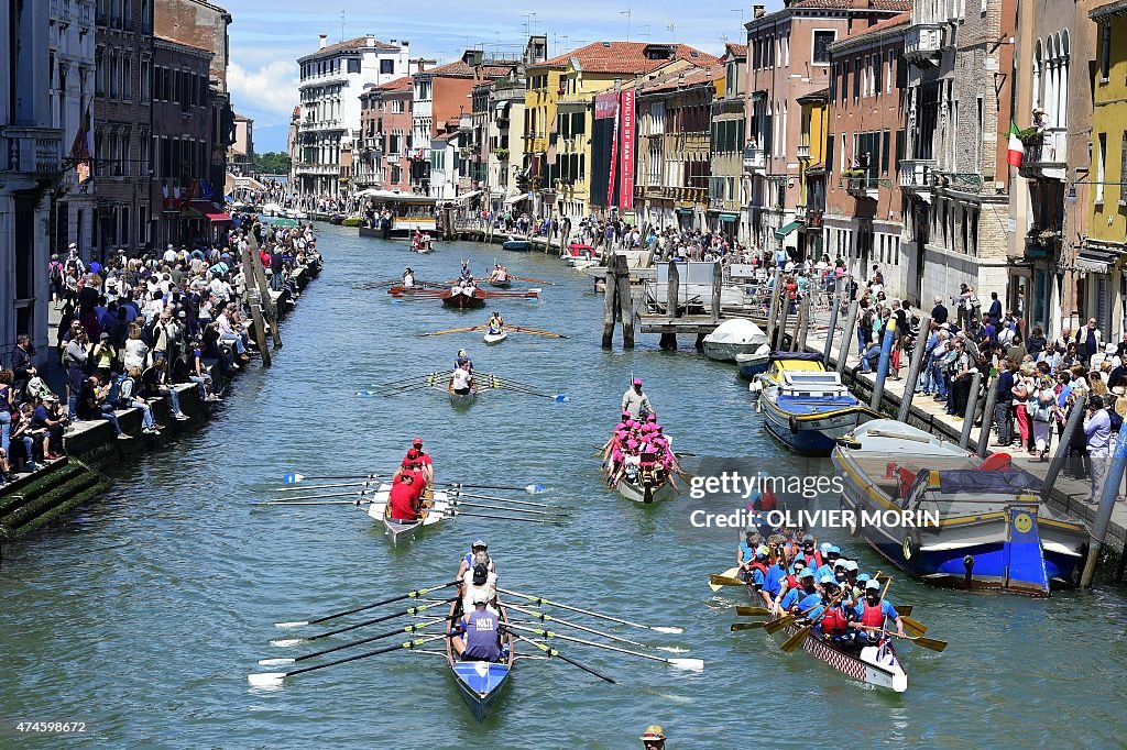 ITALY-ROWING-FEATURE-VOGALONGA-VENICE