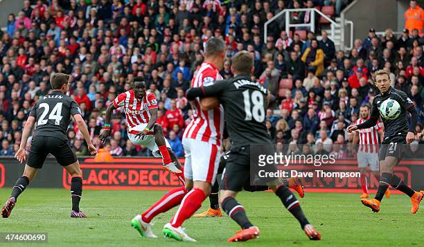 Mame Biram Diouf of Stoke City scores a goal during the Barclays Premier League match between Stoke City and Liverpool at Britannia Stadium on May...