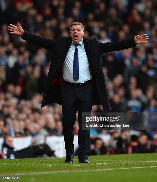 Manager Sam Allardyce of West Ham appeals for a decision during the Barclays Premier League match between West Ham United and Southampton at Boleyn...