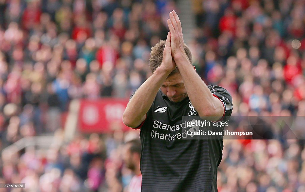 Stoke City v Liverpool - Premier League