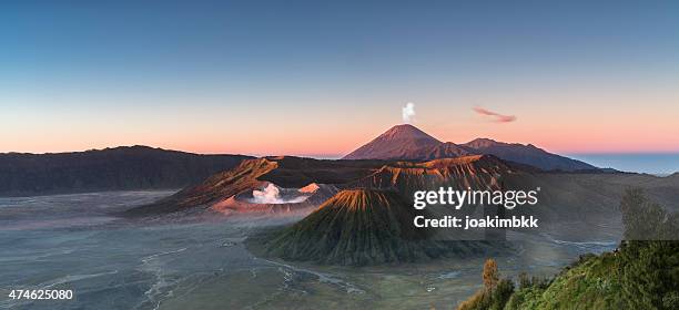 sunrise at the bromo volcano mountain in indonesia - mount bromo stock pictures, royalty-free photos & images