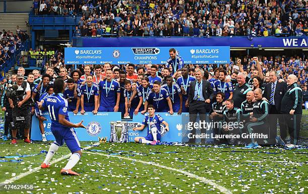 Didier Drogba and Chelsea players and staffs celebrate winning the Premier League title after the Barclays Premier League match between Chelsea and...