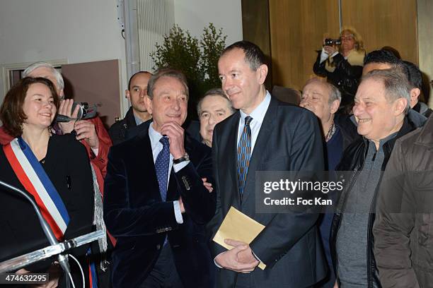 Pauline Veron, Bertrand Delanoe, Henri Leproux son of Golf Douot Foundator Robin Leproux and guests attend the Unveiling of The Plaque 'Golf Drouot'...