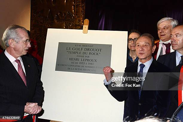 Jacques Bravo, Vigon, Alain Chamfort, Bertrand Delanoe and guests attend the Unveiling of The Plaque 'Golf Drouot' at the Mairie du 9 eme on February...