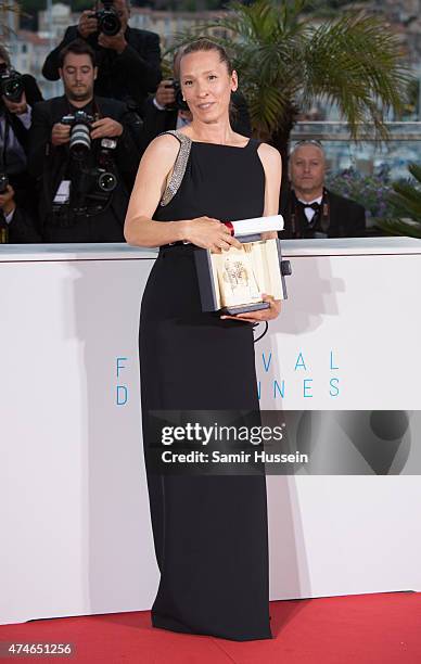 Emmanuelle Bercot , Best Performance by an Actress award for her performance in 'Mon Roi' attends a photocall for the winners of the Palme d'Or...