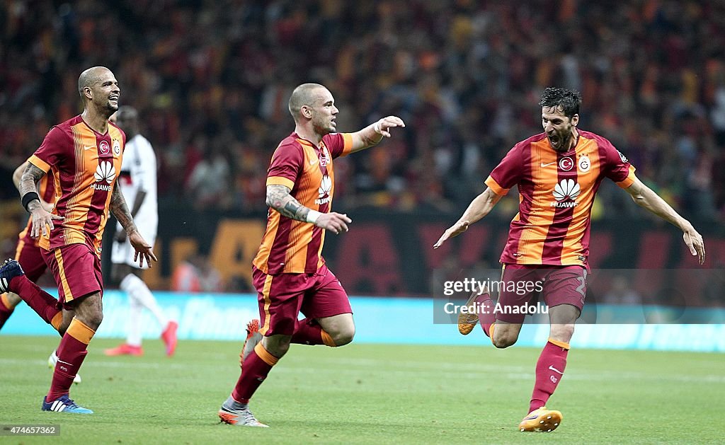 Galatasaray v Besiktas - Turkish Spor Toto Super League