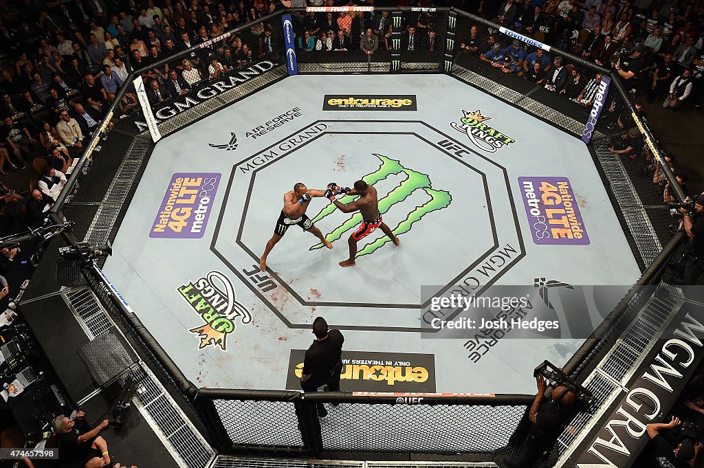 UFC 187: Johnson v Cormier