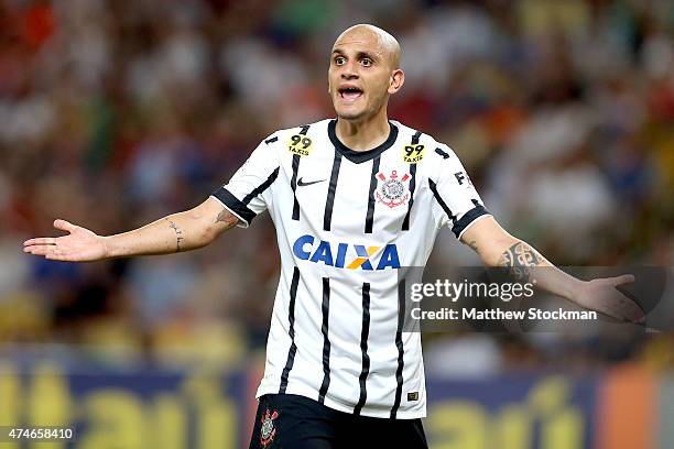 Fábio Santos of Corinthians looks for a penalty call against Fluminense during their Brasileirao Series A 2015 match at Maracana Stadium on May 24,...