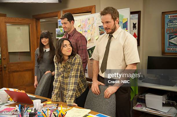 The Wall" Episode 615 -- Pictured: Aubrey Plaza as April Ludgate, Billy Eichner as Craig, Chris Pratt as Andy Dwyer --