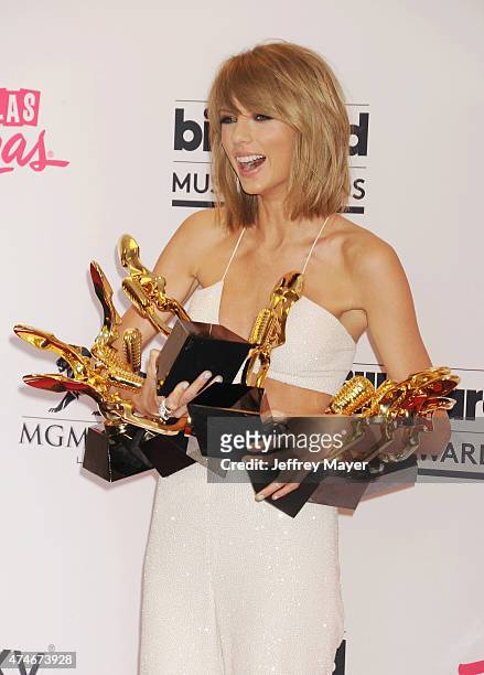 Recording artist Taylor Swift winner of Top Artist, Top Female Artist, Top Billboard 200 Artist, Top Billboard 200 Album for '1989,' Top Hot 100...