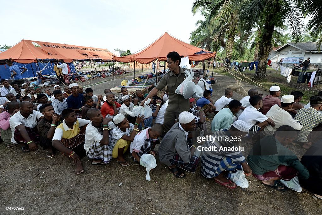 Rohingya migrants take shelter in Aceh