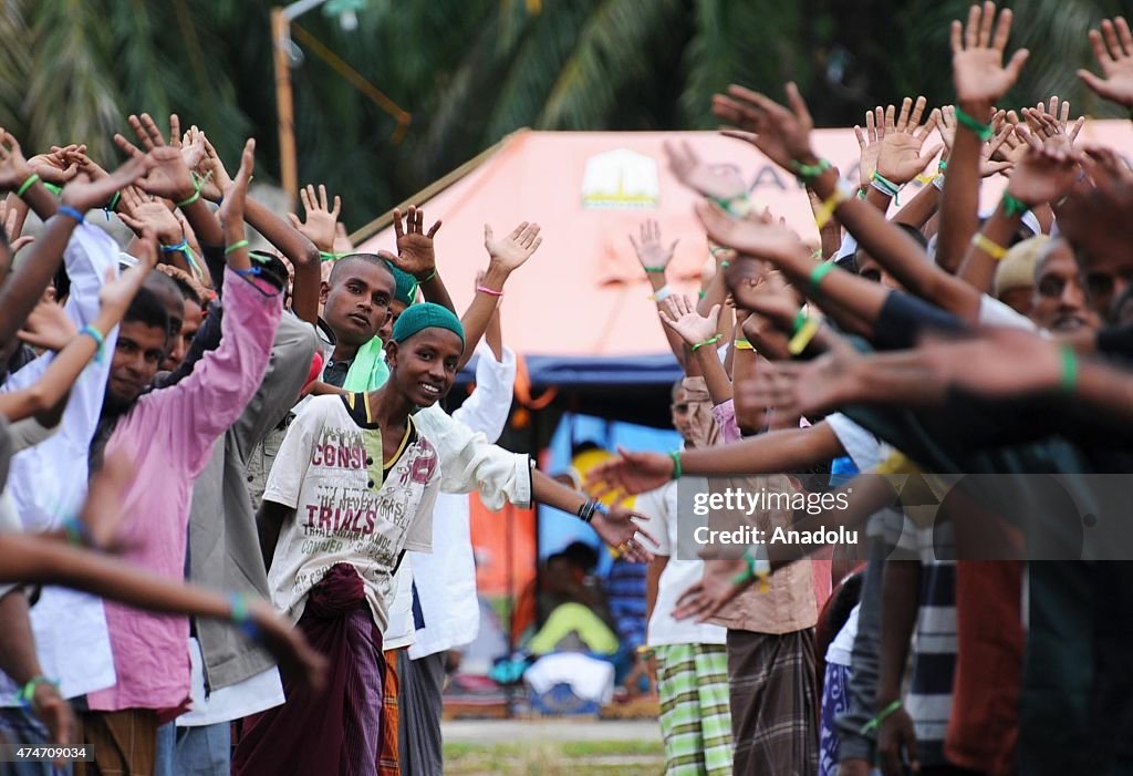 Rohingya migrants take shelter in Aceh