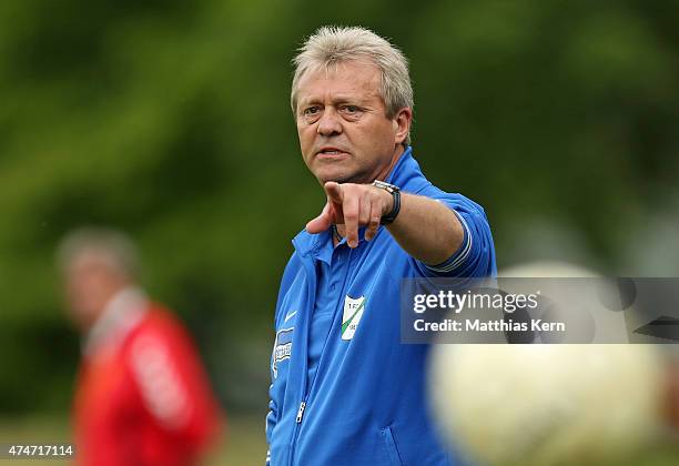 Head coach Juergen Franz of Luebars gestures during the Women's Second Bundesliga match between FFV Leipzig and 1.FC Luebars at Sportschule Egidius...