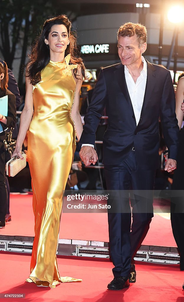 Amal Clooney with her brother Samer Alamuddin attend the Tokyo... Fotografia de notÃcias Getty