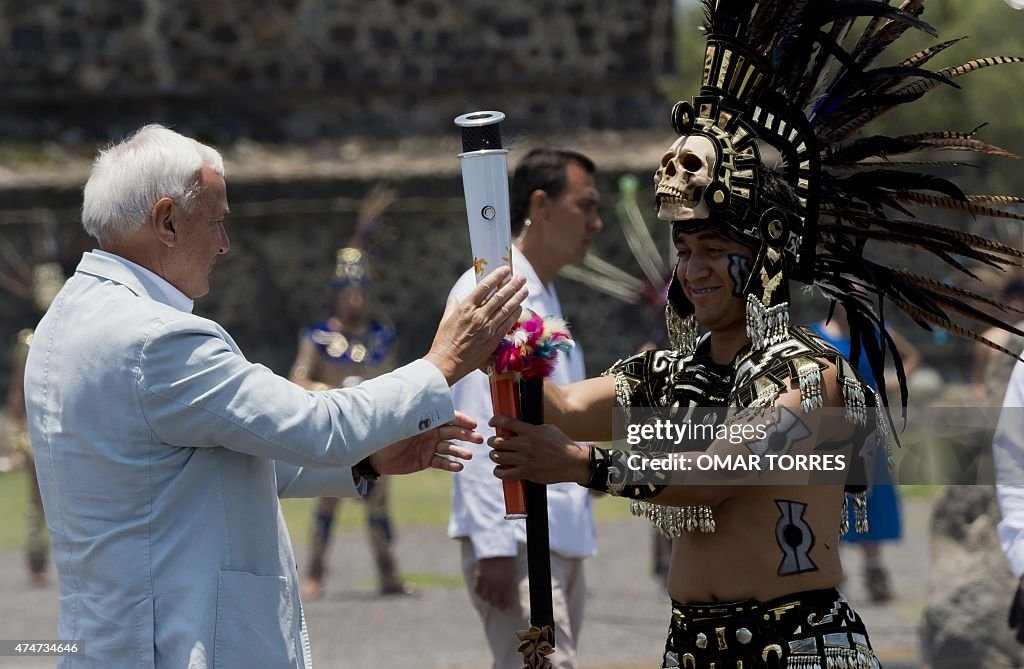 PANAM2015-MEXICO-CANADA-FLAME