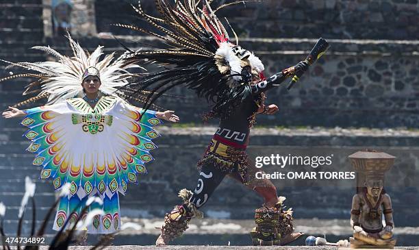Aztec Dancing Rituals 115 Ritual Fire Ignition Stock Photos, High-Res Pictures, and Images ...