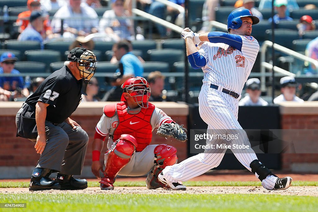 Philadelphia Phillies v New York Mets