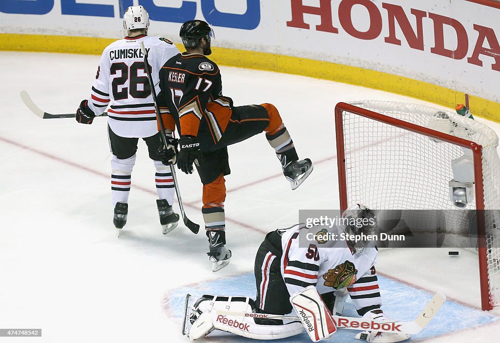 Chicago Blackhawks v Anaheim Ducks - Game Five