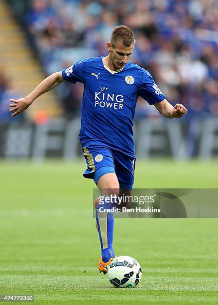 Mark Albrighton of Leicester in action during the Premier League match between Leicester City and Queens Park Rangers at The King Power Stadium on...