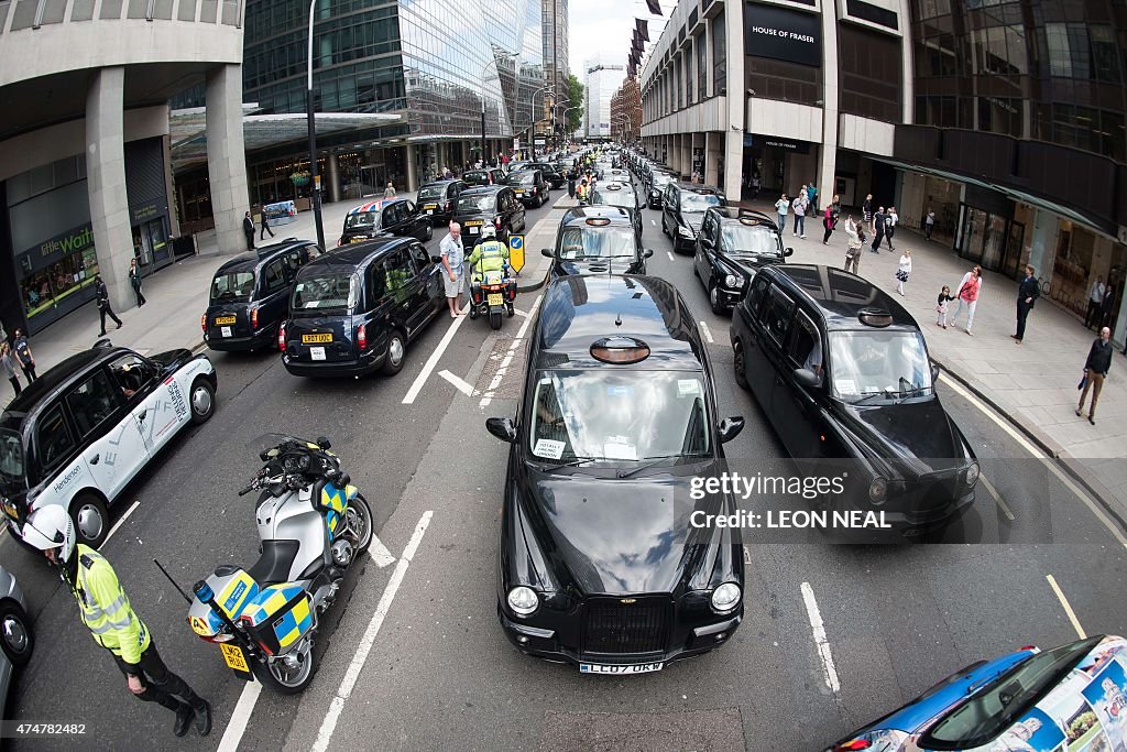 BRITAIN-TRANSPORT-TAXI-PROTEST