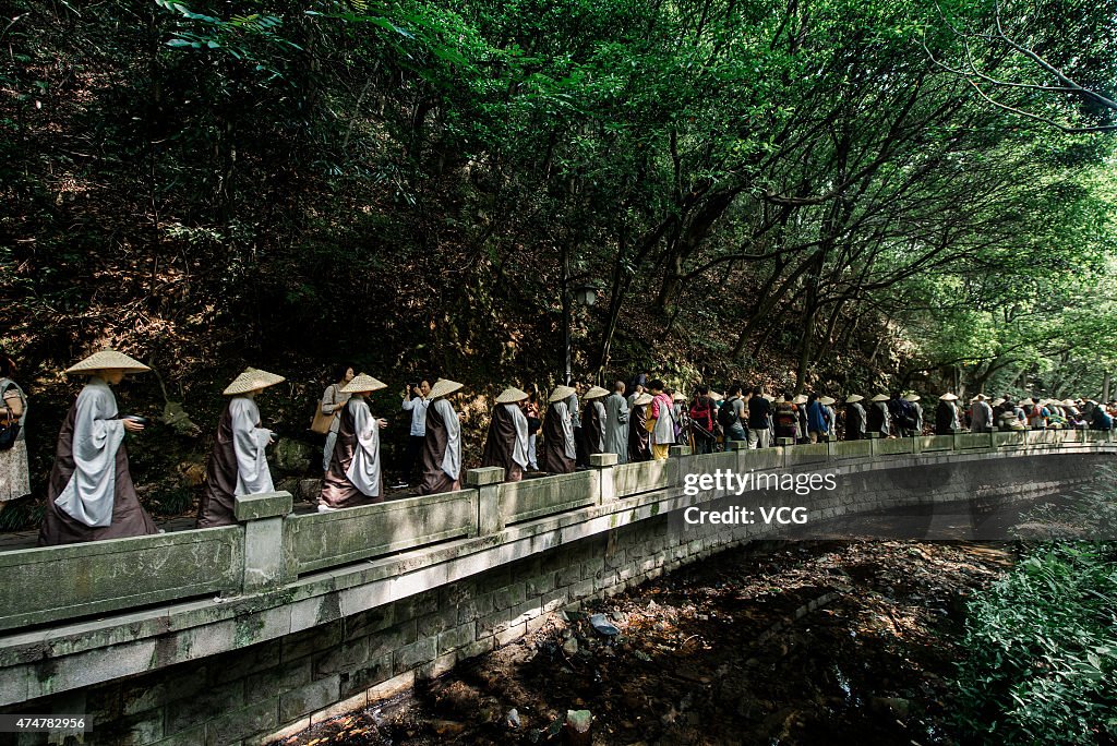 Hangzhou's Lingyin Temple Celebrates The Birth Of Sakyamuni