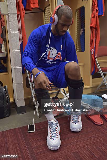 Chris Paul of the Los Angeles Clippers gets ready before Game Seven of the Western Conference Semifinals against the Houston Rockets during the 2015...