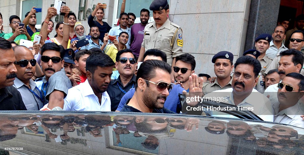 Bollywood Actor Salman Khan Leaves Mandi