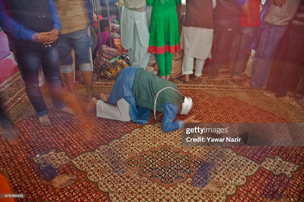 Faithful Gather At Temple During Kheer Bhawani Festival In Kashmir