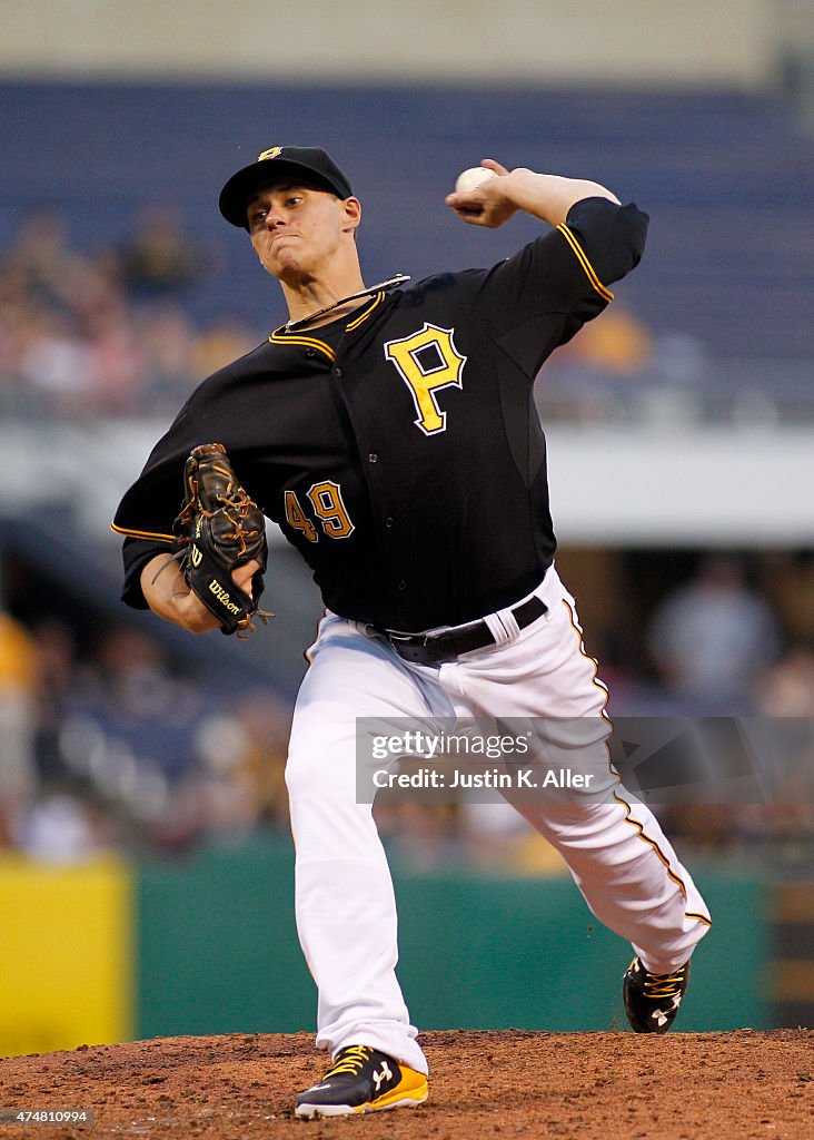 Miami Marlins v Pittsburgh Pirates