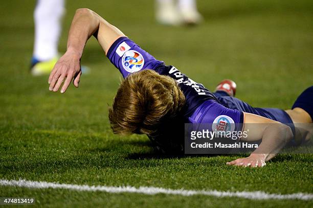 Naoki Ishihara of Sanfrecce Hiroshima reacts during the AFC Champions League match between Sanfrecce Hiroshima and Beijing Guoan at Hiroshima Big...