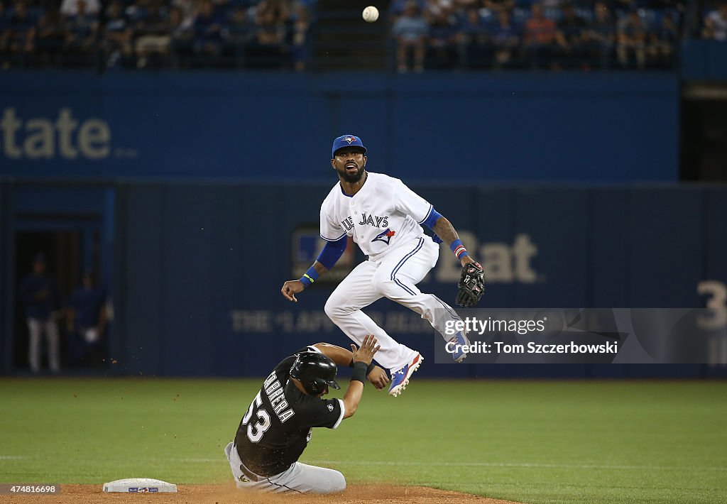 Chicago White Sox v Toronto Blue Jays