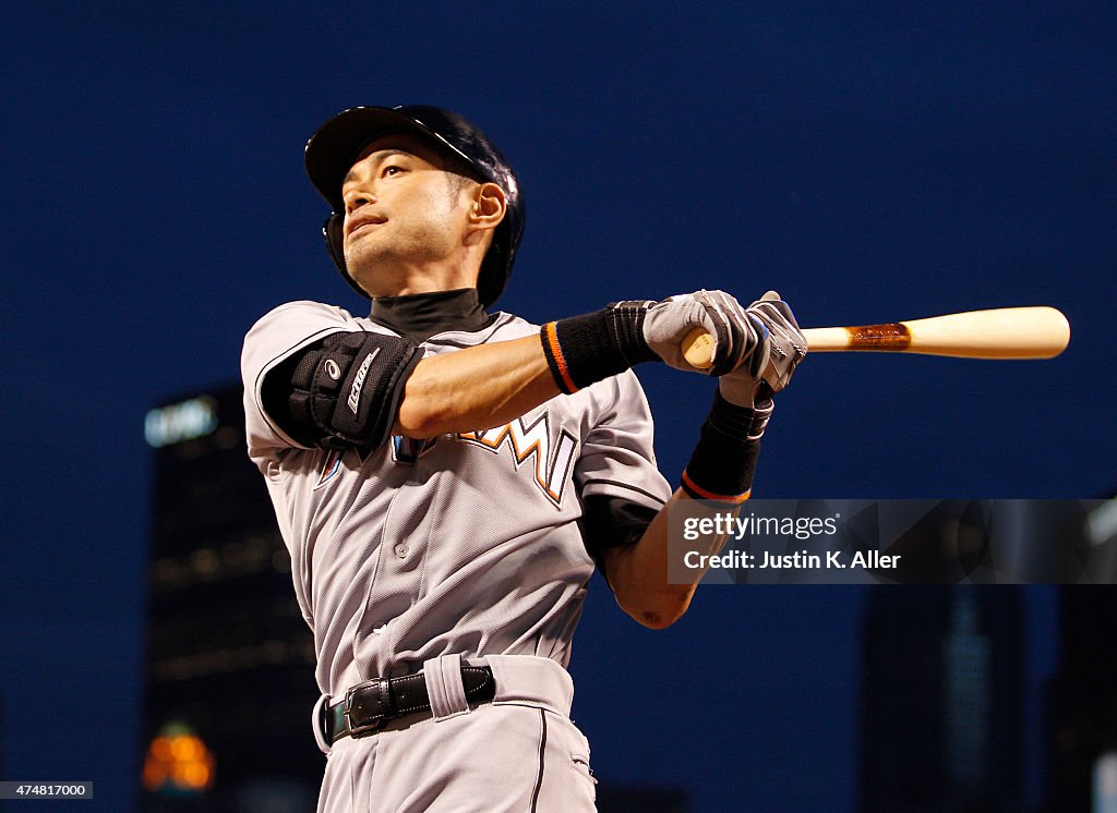 Miami Marlins v Pittsburgh Pirates