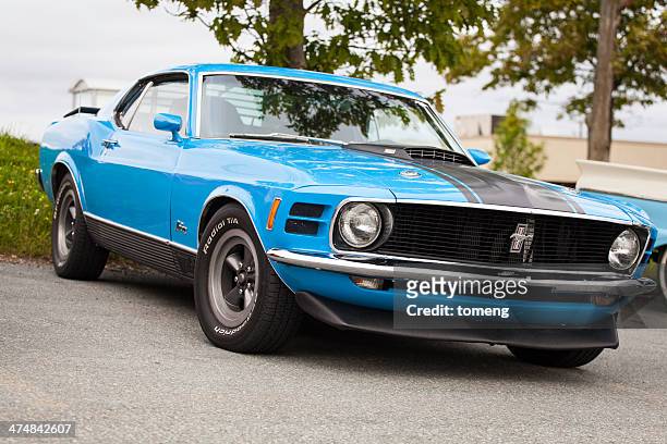 ford mustang mach 1 - ford mustangs stock pictures, royalty-free photos & images