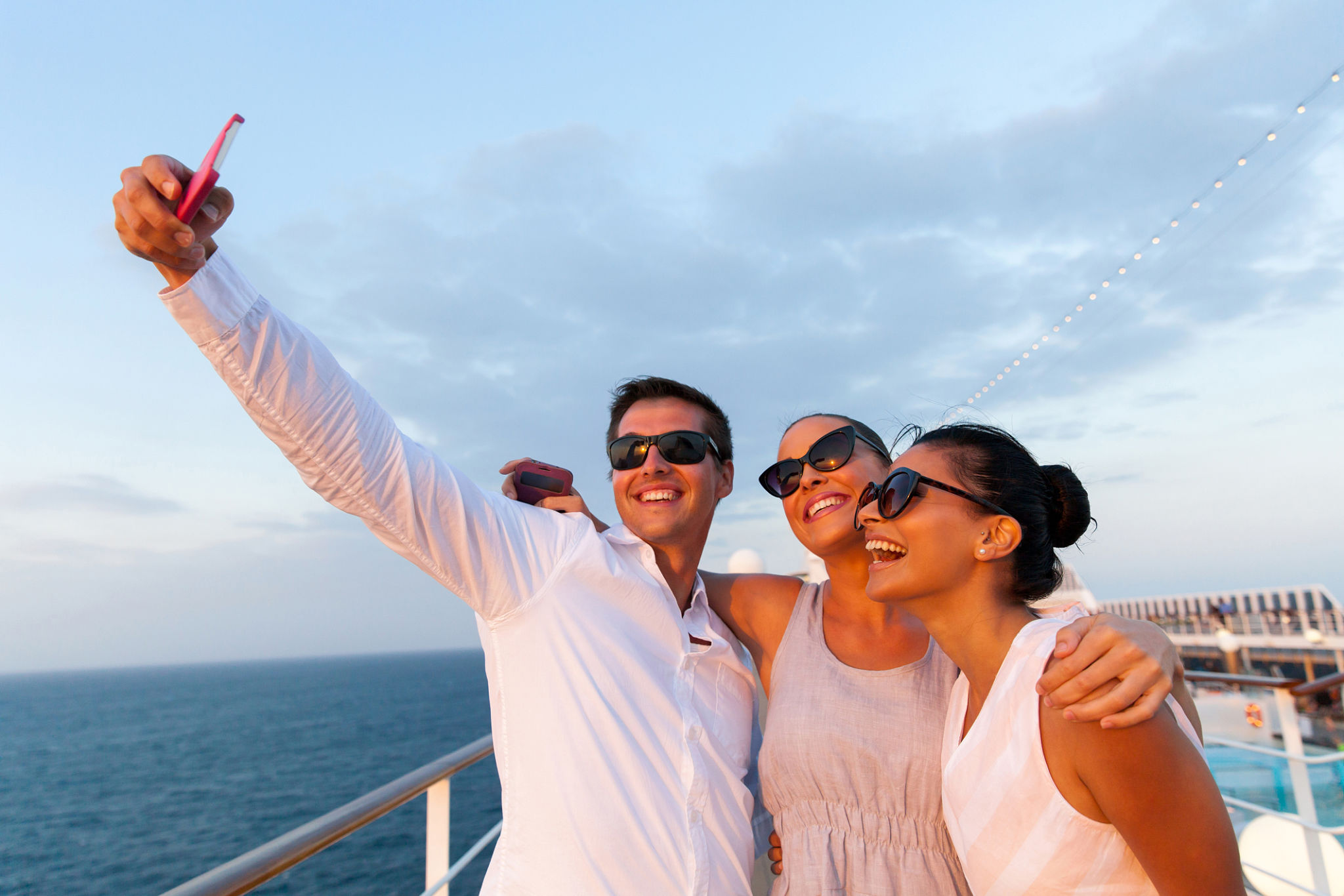 people connecting on cruise
