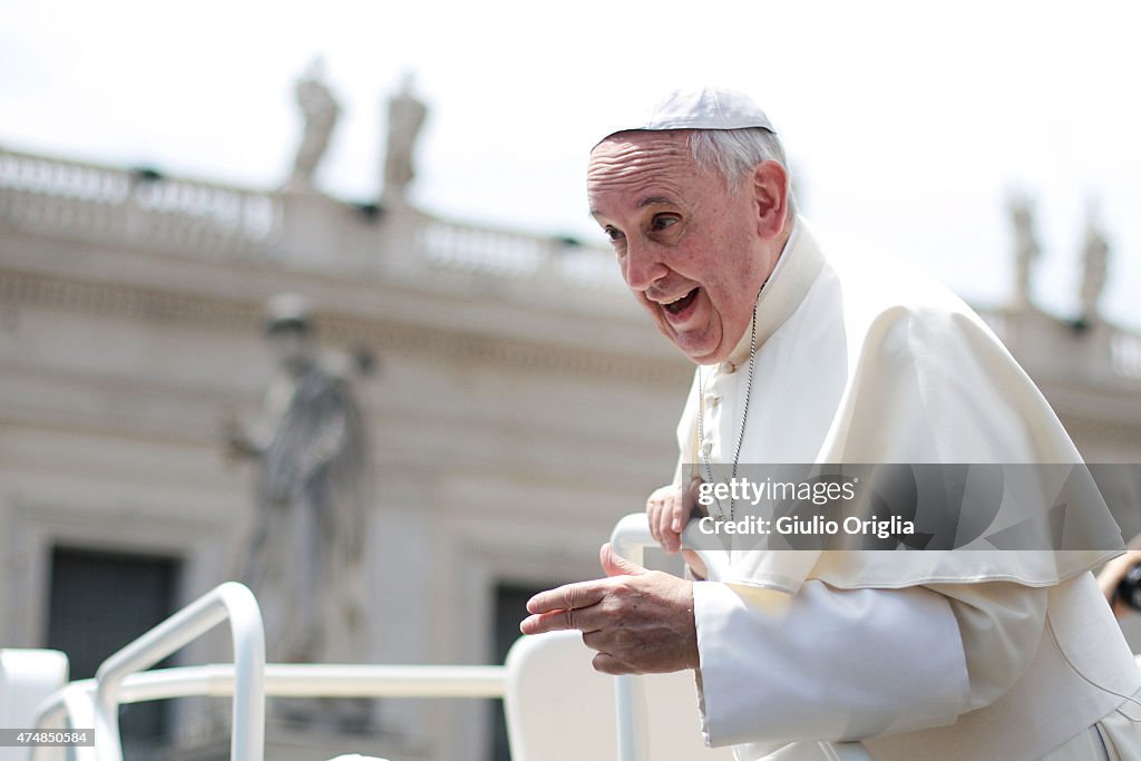 Pope Francis Holds His Weekly Audience