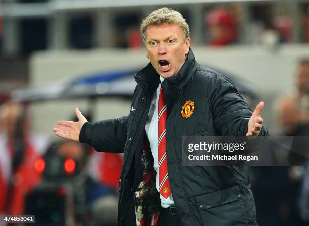 Manchester United manager David Moyes reacts on the touchline during the UEFA Champions League Round of 16 first leg match between Olympiacos FC and...