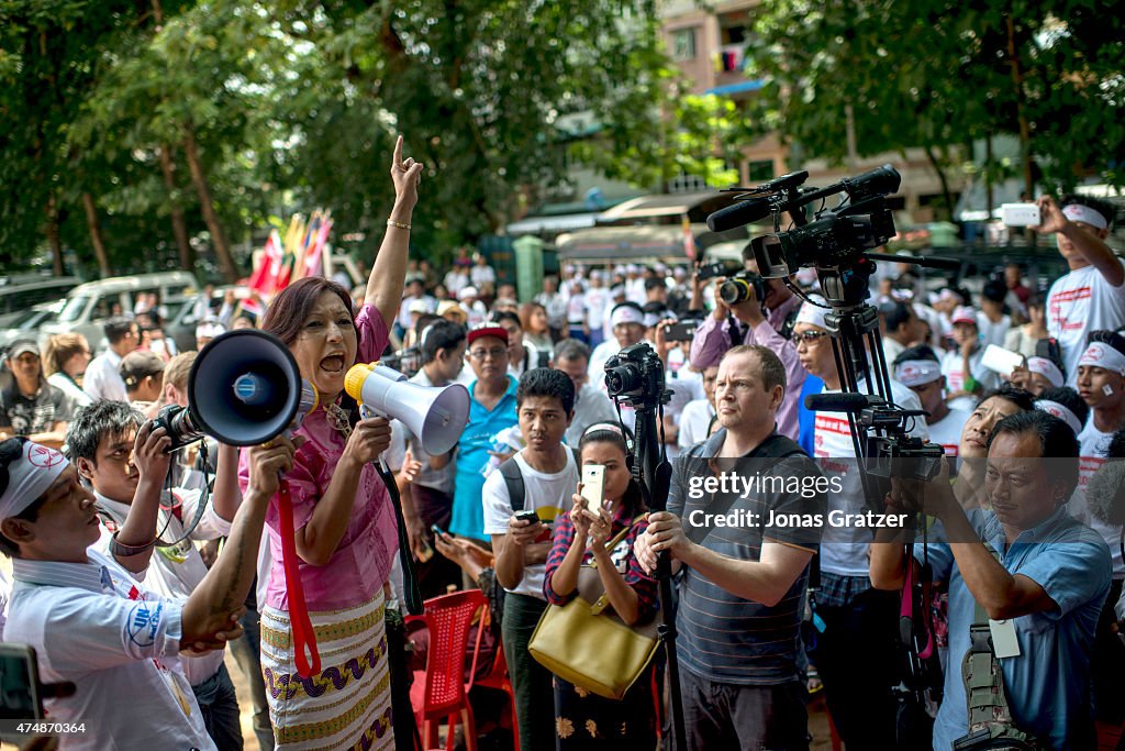 Buddhist Monks Of Myanmar March To Oppose Returning Rohingya Boat Migrants