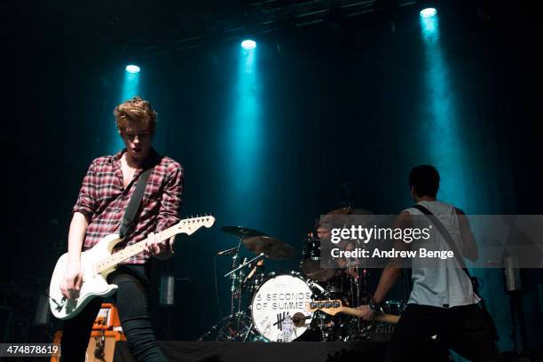 Calum Ritz 40 Seconds Of Summer Perform At The Ritz In Manchester Stock Photos ...