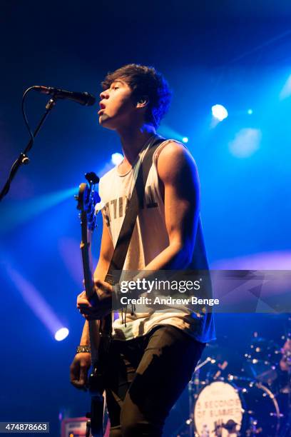 Calum Ritz 40 Seconds Of Summer Perform At The Ritz In Manchester Stock Photos ...