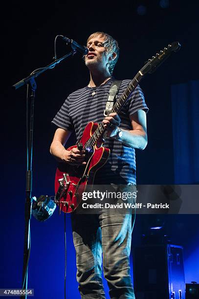 Andy Bell from Ride performs at L'Olympia on May 27, 2015 in Paris, France.