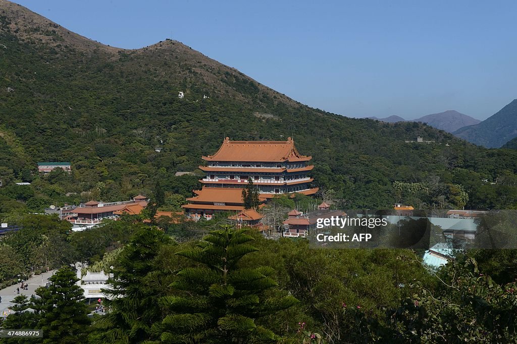 HONG KONG-GIANT BUDDHA-PO LIN MONASTERY-LANTAU ISLAND