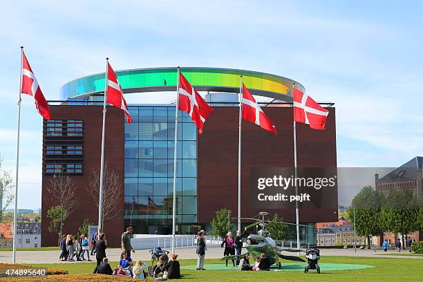 kunstmuseum aros aarhus, dänemark - aarhus stock-fotos und bilder