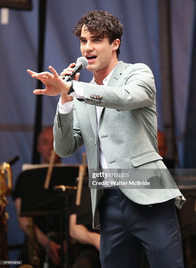 #StarsInTheAlley Outdoor Concert Featuring Darren Criss