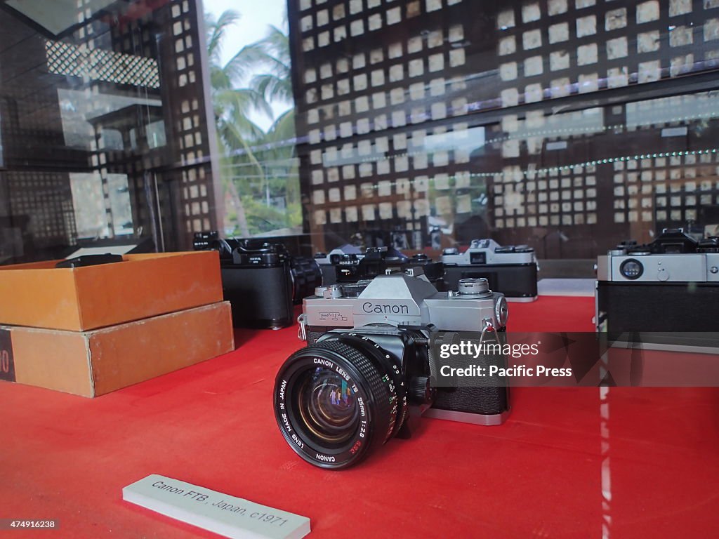 Galleria Taal is a unique camera museum, featuring Mr. Manny...